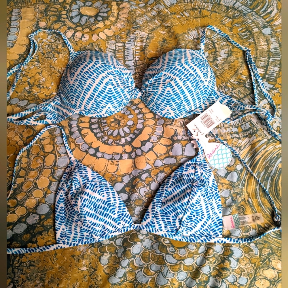 NWT Raisins bikini tops, push up & triangle.